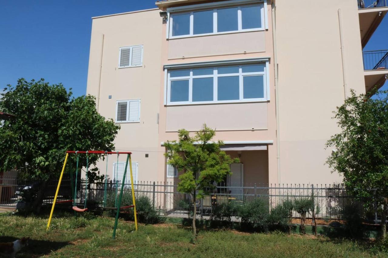 Apartments Ela トロギール エクステリア 写真