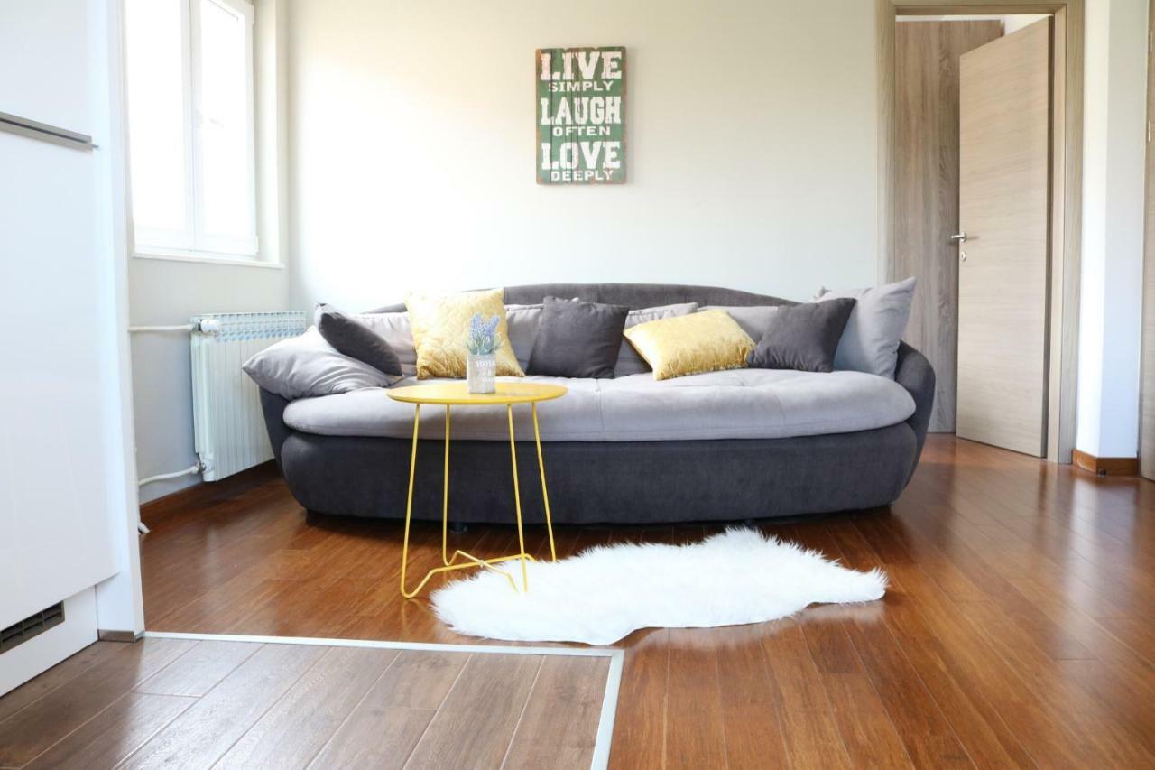 Apartments Ela トロギール エクステリア 写真