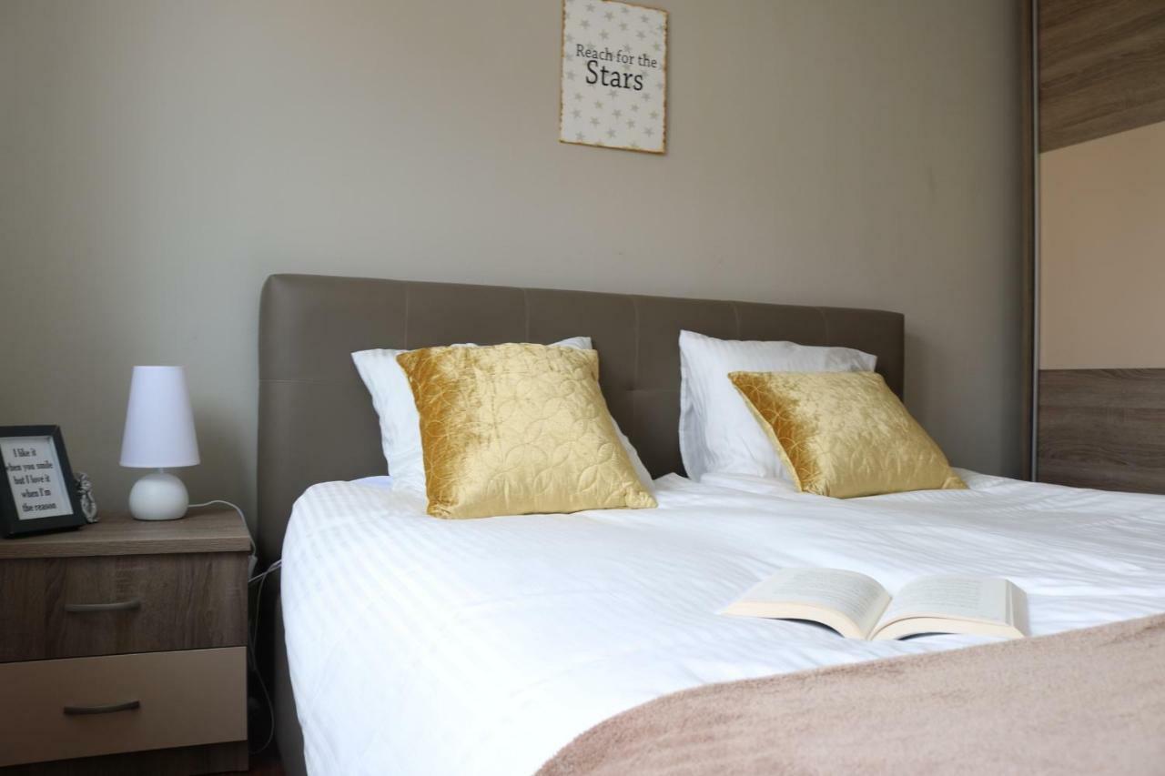 Apartments Ela トロギール エクステリア 写真