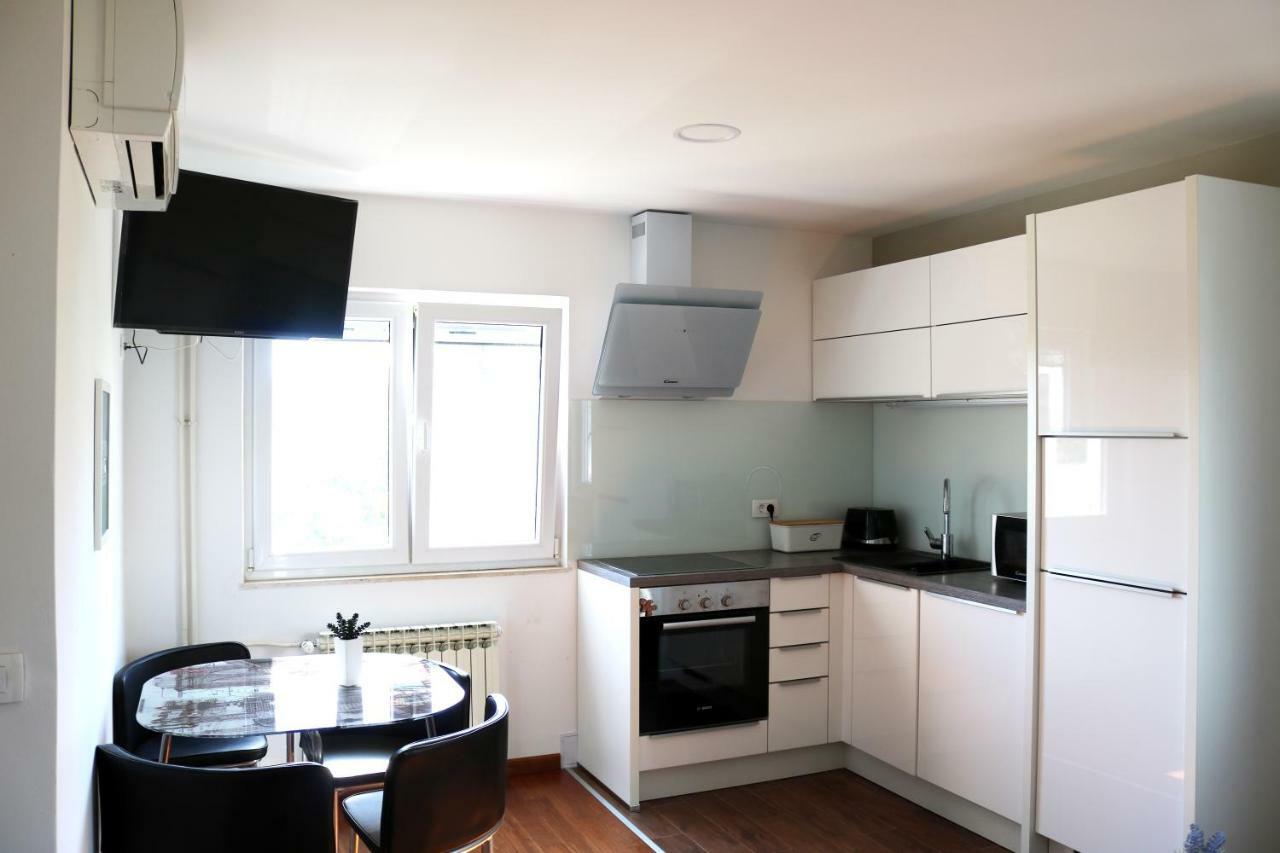 Apartments Ela トロギール エクステリア 写真
